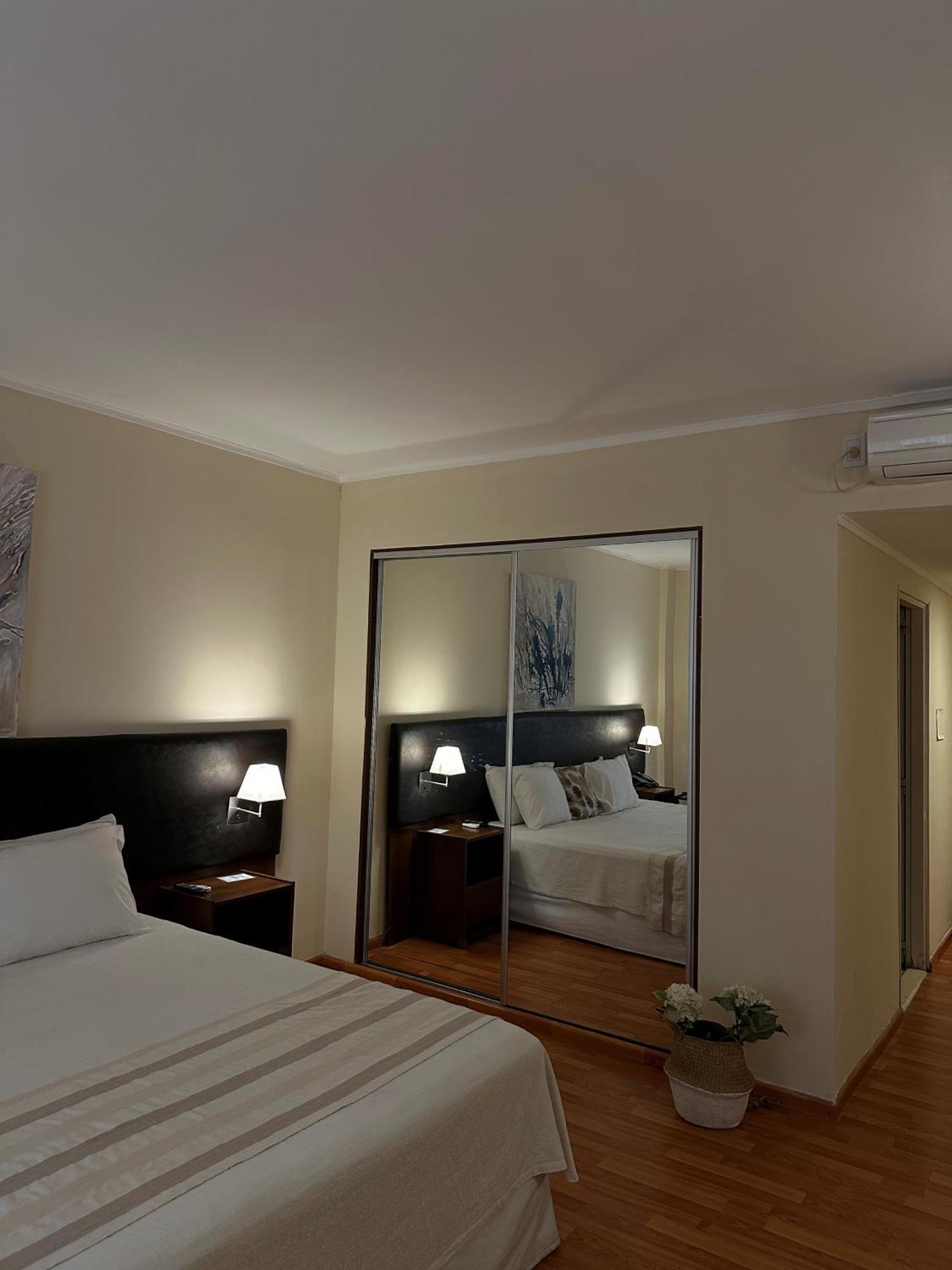 Le Parc Hotel & Suite Villa María Екстериор снимка